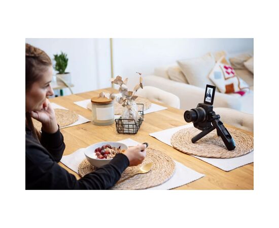 Цифровий фотоапарат Canon EOS R50 body Black (5811C029), зображення 8 Цифровий фотоапарат Canon EOS R50 body Black (5811C029), зображення 8