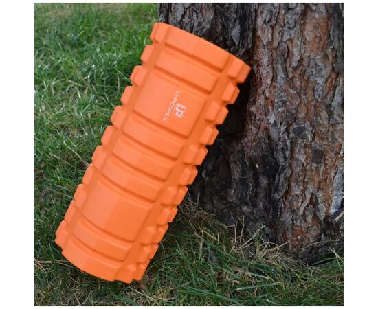Масажный ролик U-Powex UP_1020 EVA foam roller 33x14см Orange (UP_1020_T1_Orange), изображение 3 Масажный ролик U-Powex UP_1020 EVA foam roller 33x14см Orange (UP_1020_T1_Orange), изображение 3