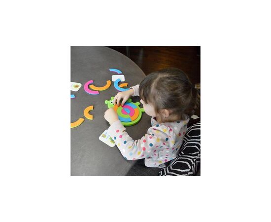 Развивающая игрушка Fat Brain Toys Пазл Собери жука Bugzzle (F209ML), изображение 4 Развивающая игрушка Fat Brain Toys Пазл Собери жука Bugzzle (F209ML), изображение 4