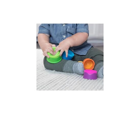 Развивающая игрушка Fat Brain Toys Пирамидка тактильная Чашки dimpl stack (F293ML), изображение 6 Развивающая игрушка Fat Brain Toys Пирамидка тактильная Чашки dimpl stack (F293ML), изображение 6