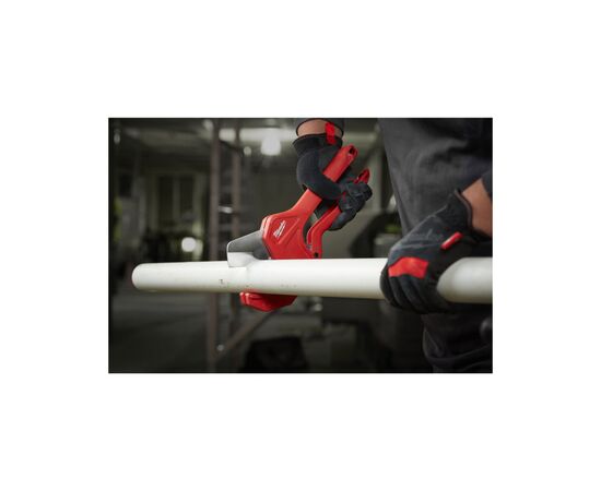 Труборез Milwaukee для ПВХ труб до 60мм с храповым механизмом (4932464173), изображение 5 Труборез Milwaukee для ПВХ труб до 60мм с храповым механизмом (4932464173), изображение 5
