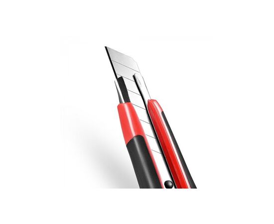 Нож монтажный Stark сегментный 160 мм прорезиненный (506160018), изображение 3 Нож монтажный Stark сегментный 160 мм прорезиненный (506160018), изображение 3