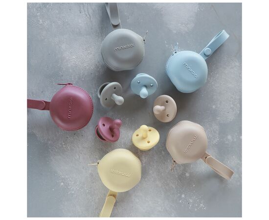 Контейнер для пустышек MinikOiOi Pod - Pinky Pink (101230002), изображение 4 Контейнер для пустышек MinikOiOi Pod - Pinky Pink (101230002), изображение 4