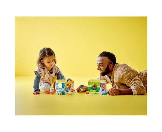 Конструктор LEGO DUPLO Будні в дитячому садку 67 деталей (10992), зображення 7 Конструктор LEGO DUPLO Будні в дитячому садку 67 деталей (10992), зображення 7