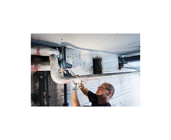 Сабельная пила Bosch GSA 18 V-LI C, 18В, пропил 200мм, ход 21мм (без АКБ и ЗУ) (0.601.6A5.001), изображение 4 Сабельная пила Bosch GSA 18 V-LI C, 18В, пропил 200мм, ход 21мм (без АКБ и ЗУ) (0.601.6A5.001), изображение 4