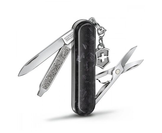 Нож Victorinox Classic SD Brilliant Carbon + брелок-лого (0.6221.90), изображение 2 Нож Victorinox Classic SD Brilliant Carbon + брелок-лого (0.6221.90), изображение 2