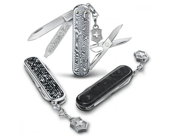 Нож Victorinox Classic SD Brilliant Crystal + брелок-лого (0.6221.35), изображение 5 Нож Victorinox Classic SD Brilliant Crystal + брелок-лого (0.6221.35), изображение 5