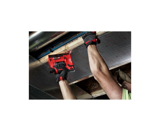 Степлер строительный Milwaukee M12 BST-0 (без АКБ и ЗУ) (4933459634), изображение 3 Степлер строительный Milwaukee M12 BST-0 (без АКБ и ЗУ) (4933459634), изображение 3