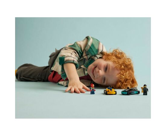 Конструктор LEGO City Картинг и гонщики 99 деталей (60400), изображение 8 Конструктор LEGO City Картинг и гонщики 99 деталей (60400), изображение 8