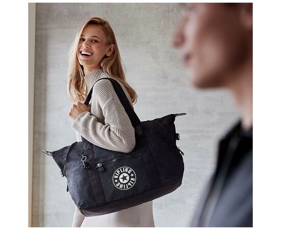 Дорожня сумка Travelite New Classics ART M 26 л Lively Black (KI2522_51T), зображення 2 Дорожня сумка Travelite New Classics ART M 26 л Lively Black (KI2522_51T), зображення 2