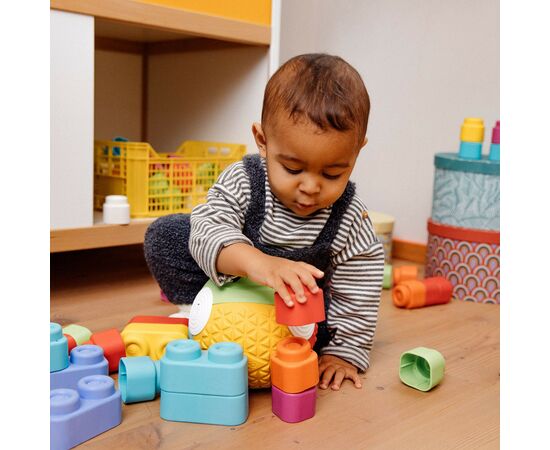 Развивающая игрушка Clementoni Sensory Ball, серия "Soft Clemmy" (17689), изображение 8 Развивающая игрушка Clementoni Sensory Ball, серия "Soft Clemmy" (17689), изображение 8
