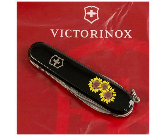 Нож Victorinox Spartan Ukraine 91 мм Чорний Соняшники (1.3603.3_T1340u), изображение 6 Нож Victorinox Spartan Ukraine 91 мм Чорний Соняшники (1.3603.3_T1340u), изображение 6