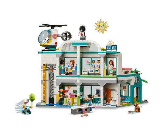 Конструктор LEGO Friends Больница в Хартлейк-Сити 1045 деталей (42621), изображение 3 Конструктор LEGO Friends Больница в Хартлейк-Сити 1045 деталей (42621), изображение 3