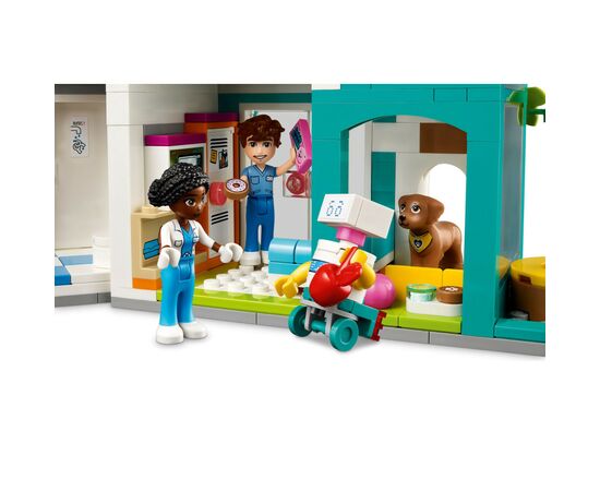 Конструктор LEGO Friends Больница в Хартлейк-Сити 1045 деталей (42621), изображение 5 Конструктор LEGO Friends Больница в Хартлейк-Сити 1045 деталей (42621), изображение 5