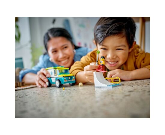 Конструктор LEGO City Карета скорой помощи и сноубордист 79 деталей (60403), изображение 8 Конструктор LEGO City Карета скорой помощи и сноубордист 79 деталей (60403), изображение 8