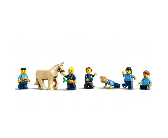 Конструктор LEGO City Поліцейська академія 823 деталей (60372), зображення 4 Конструктор LEGO City Поліцейська академія 823 деталей (60372), зображення 4
