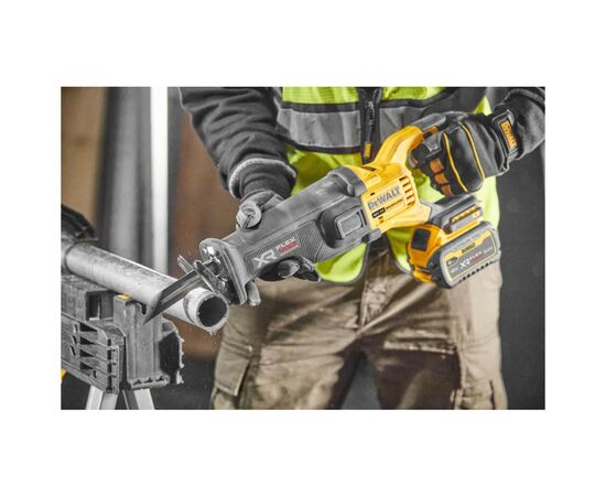 Сабельная пила DeWALT 18В XR Li-lon, 0 - 3000 ход/мин, 3.5 кг, кейс TSTAK (без АКБ и ЗУ) (DCS386NT), изображение 9 Сабельная пила DeWALT 18В XR Li-lon, 0 - 3000 ход/мин, 3.5 кг, кейс TSTAK (без АКБ и ЗУ) (DCS386NT), изображение 9