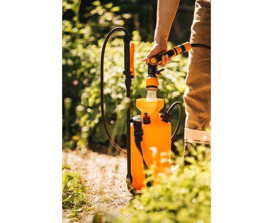 Опрыскиватель Fiskars Watering Fiskars (1025934), изображение 11 Опрыскиватель Fiskars Watering Fiskars (1025934), изображение 11