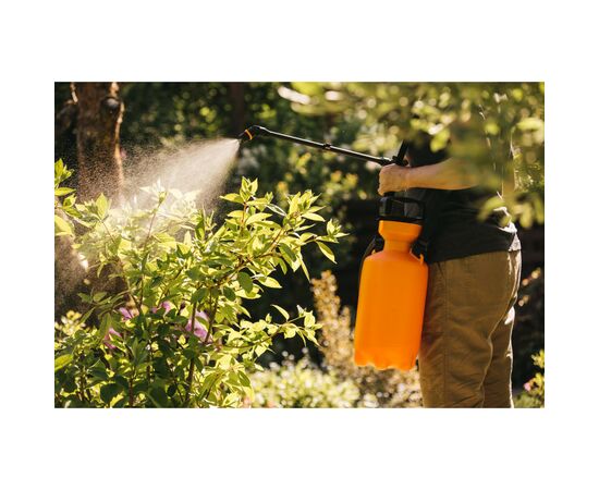 Опрыскиватель Fiskars Watering Fiskars (1025934), изображение 9 Опрыскиватель Fiskars Watering Fiskars (1025934), изображение 9