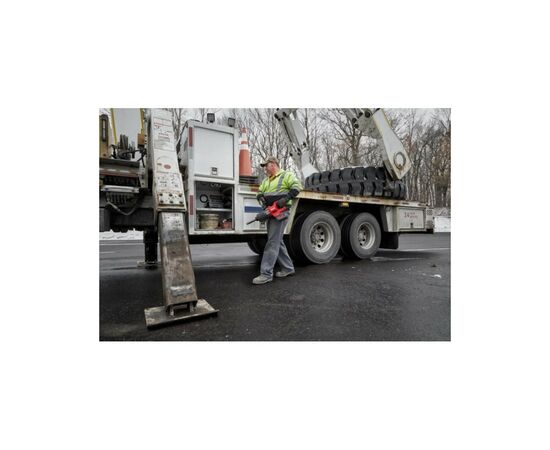 Гайковерт Milwaukee високомоментний 1'' (2711 Нм)' з D-подібною рукояткою, 1x12Ah (4933471756), изображение 7 Гайковерт Milwaukee високомоментний 1'' (2711 Нм)' з D-подібною рукояткою, 1x12Ah (4933471756), изображение 7