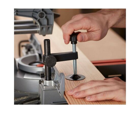 Торцовочная пила Black&Decker 2100 Вт, диск 254х30 мм, 5000 об/мин, XPS, вес 18.5 кг (BES710), изображение 10 Торцовочная пила Black&Decker 2100 Вт, диск 254х30 мм, 5000 об/мин, XPS, вес 18.5 кг (BES710), изображение 10