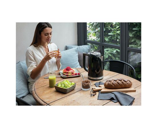 Электрочайник KitchenAid 5KEK1722EOB, изображение 10 Электрочайник KitchenAid 5KEK1722EOB, изображение 10