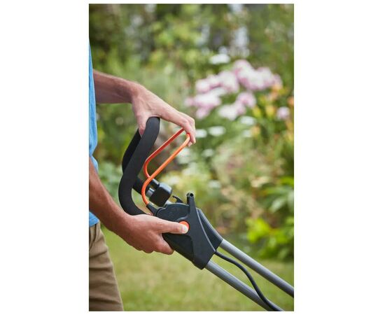 Газонокосилка Black&Decker BCMW3318 18V, 2x2.5Ah, ширина кошения 32 см (BCMW3318L2), изображение 10 Газонокосилка Black&Decker BCMW3318 18V, 2x2.5Ah, ширина кошения 32 см (BCMW3318L2), изображение 10
