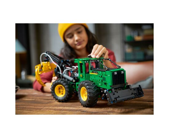 Конструктор LEGO Technic Трелевочный трактор John Deere 948L-II 1492 деталей (42157), изображение 10 Конструктор LEGO Technic Трелевочный трактор John Deere 948L-II 1492 деталей (42157), изображение 10