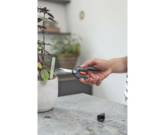 Ножиці садові Gardena FreshCut для трави і квітів (12212-20.000.00), зображення 12 Ножиці садові Gardena FreshCut для трави і квітів (12212-20.000.00), зображення 12