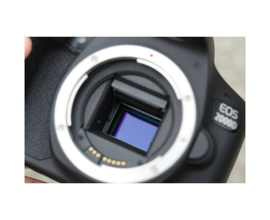Цифровой фотоаппарат Canon EOS 2000D 18-55 DC III (2728C007AA), изображение 7 Цифровой фотоаппарат Canon EOS 2000D 18-55 DC III (2728C007AA), изображение 7