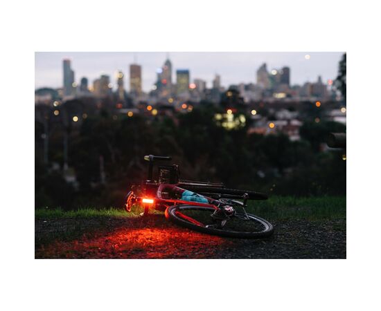 Задняя велофара Knog Blinder Mob V Mr Chips 44 Lumens Black (11725), изображение 11 Задняя велофара Knog Blinder Mob V Mr Chips 44 Lumens Black (11725), изображение 11