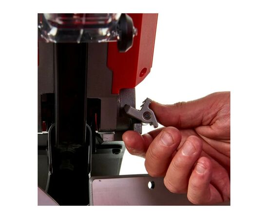 Торцовочная пила Milwaukee M18 FMS254-0, 254мм (без АКБ и ЗУ) (4933451729), изображение 11 Торцовочная пила Milwaukee M18 FMS254-0, 254мм (без АКБ и ЗУ) (4933451729), изображение 11