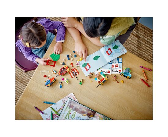 Конструктор LEGO Disney Classic Праздничный Диснеевский поезд 191 деталь (43212), изображение 9