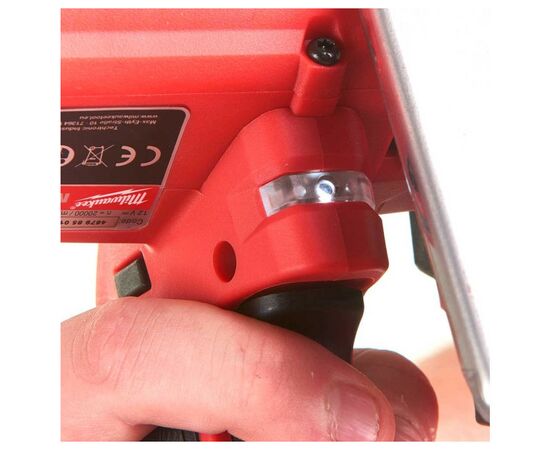 Дисковая пила Milwaukee M12 FCOT-422X FUEL 4Ah, 2Ah (4933464619), изображение 7 Дисковая пила Milwaukee M12 FCOT-422X FUEL 4Ah, 2Ah (4933464619), изображение 7