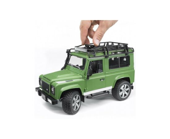 Спецтехника Bruder джип Land Rover Defender М1:16 (02590), изображение 9