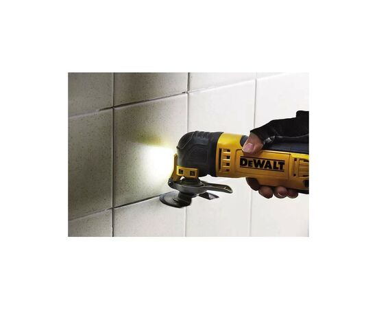 Реноватор DeWALT 300 Bт, 22000 кол/мин, кейс + насадки 8 шт. (DWE315KT), изображение 3 Реноватор DeWALT 300 Bт, 22000 кол/мин, кейс + насадки 8 шт. (DWE315KT), изображение 3