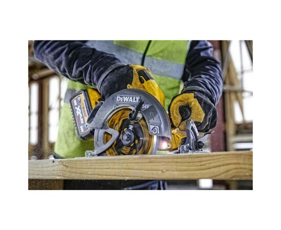 Дисковая пила DeWALT 54В XR FLEXVOLT Li-lon диск 190х30 мм, 2x3Ah, 3.6 кг, кейс TSTAK (DCS578X2), изображение 6 Дисковая пила DeWALT 54В XR FLEXVOLT Li-lon диск 190х30 мм, 2x3Ah, 3.6 кг, кейс TSTAK (DCS578X2), изображение 6