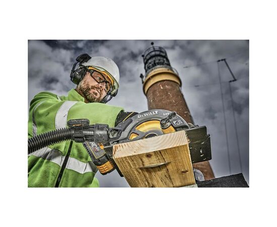Дисковая пила DeWALT 54В XR FLEXVOLT Li-lon диск 190х30 мм, 2x3Ah, 3.6 кг, кейс TSTAK (DCS578X2), изображение 8 Дисковая пила DeWALT 54В XR FLEXVOLT Li-lon диск 190х30 мм, 2x3Ah, 3.6 кг, кейс TSTAK (DCS578X2), изображение 8