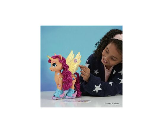 Игровой набор Hasbro Поющая Санни (F1786), изображение 4 Игровой набор Hasbro Поющая Санни (F1786), изображение 4