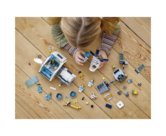 Конструктор LEGO City Місячна Космічна станція (60349), зображення 5