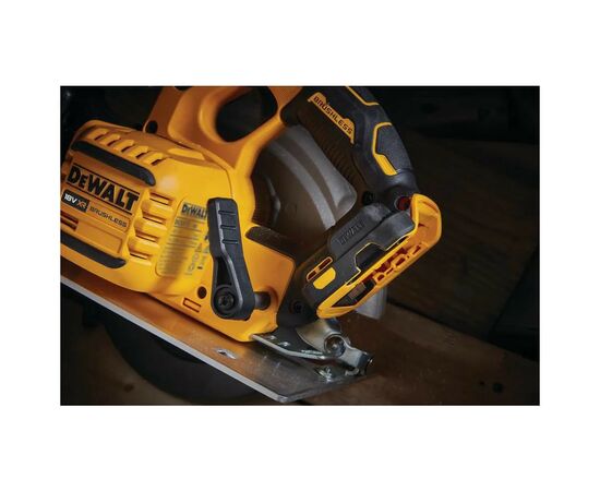 Дисковая пила DeWALT 18V XR Li-lon FLEXVOLT ADVANTAGE, диск 190х30 мм, TSTAK (без АКБ и ЗУ) (DCS573NT), изображение 11 Дисковая пила DeWALT 18V XR Li-lon FLEXVOLT ADVANTAGE, диск 190х30 мм, TSTAK (без АКБ и ЗУ) (DCS573NT), изображение 11