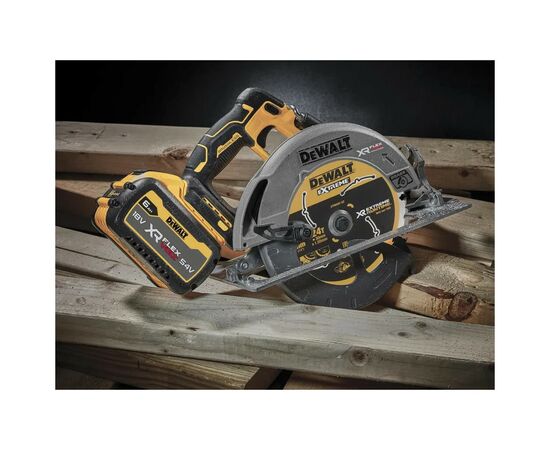 Дисковая пила DeWALT 18V XR Li-lon FLEXVOLT ADVANTAGE, диск 190х30 мм, TSTAK (без АКБ и ЗУ) (DCS573NT), изображение 12 Дисковая пила DeWALT 18V XR Li-lon FLEXVOLT ADVANTAGE, диск 190х30 мм, TSTAK (без АКБ и ЗУ) (DCS573NT), изображение 12