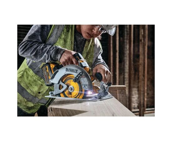 Дисковая пила DeWALT 18V XR Li-lon FLEXVOLT ADVANTAGE, диск 190х30 мм, TSTAK (без АКБ и ЗУ) (DCS573NT), изображение 4 Дисковая пила DeWALT 18V XR Li-lon FLEXVOLT ADVANTAGE, диск 190х30 мм, TSTAK (без АКБ и ЗУ) (DCS573NT), изображение 4