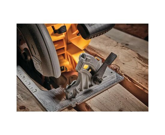 Дисковая пила DeWALT 18V XR Li-lon FLEXVOLT ADVANTAGE, диск 190х30 мм, TSTAK (без АКБ и ЗУ) (DCS573NT), изображение 9 Дисковая пила DeWALT 18V XR Li-lon FLEXVOLT ADVANTAGE, диск 190х30 мм, TSTAK (без АКБ и ЗУ) (DCS573NT), изображение 9
