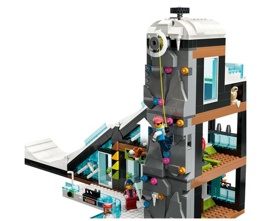 Конструктор LEGO City Горнолыжный и скалолазный центр 1045 деталей (60366), изображение 5 Конструктор LEGO City Горнолыжный и скалолазный центр 1045 деталей (60366), изображение 5