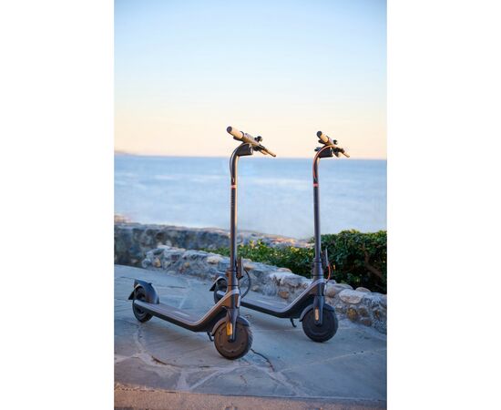 Электросамокат Segway Ninebot E2 PLUS E, чорний (AA.10.14.02.0001), изображение 5 Электросамокат Segway Ninebot E2 PLUS E, чорний (AA.10.14.02.0001), изображение 5