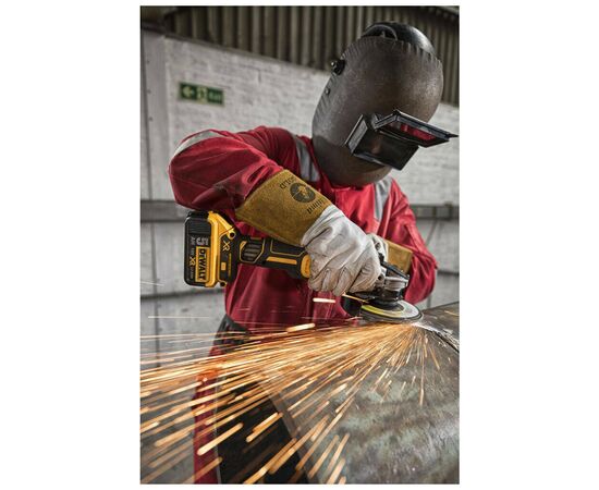 Шлифовальная машина DeWALT DCG405 18В XR Li-lon, 125 мм, 3x5Ah, кейс TSTAK (DCG405P3), изображение 10 Шлифовальная машина DeWALT DCG405 18В XR Li-lon, 125 мм, 3x5Ah, кейс TSTAK (DCG405P3), изображение 10