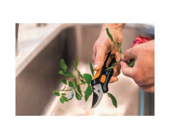 Ножиці садові Fiskars Solid SP14 (1051601), зображення 8 Ножиці садові Fiskars Solid SP14 (1051601), зображення 8