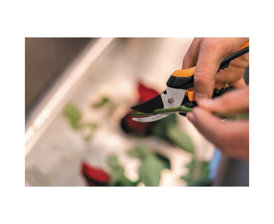 Ножиці садові Fiskars Solid SP14 (1051601), зображення 9 Ножиці садові Fiskars Solid SP14 (1051601), зображення 9