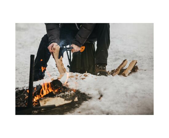 Топор Fiskars X7 35.4см, 640г (1015618), изображение 5 Топор Fiskars X7 35.4см, 640г (1015618), изображение 5
